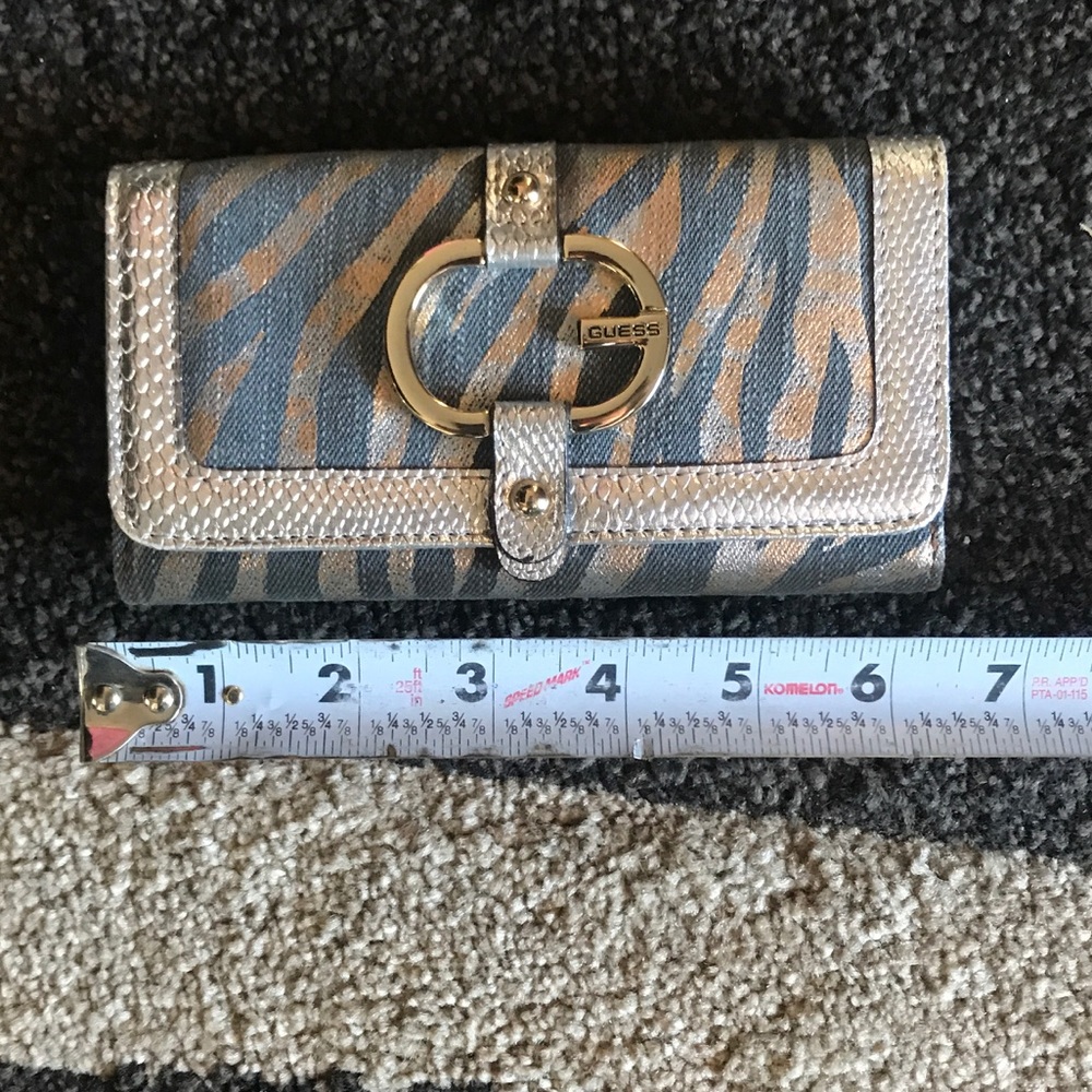 Guess Wallet - Picture 4 of 5